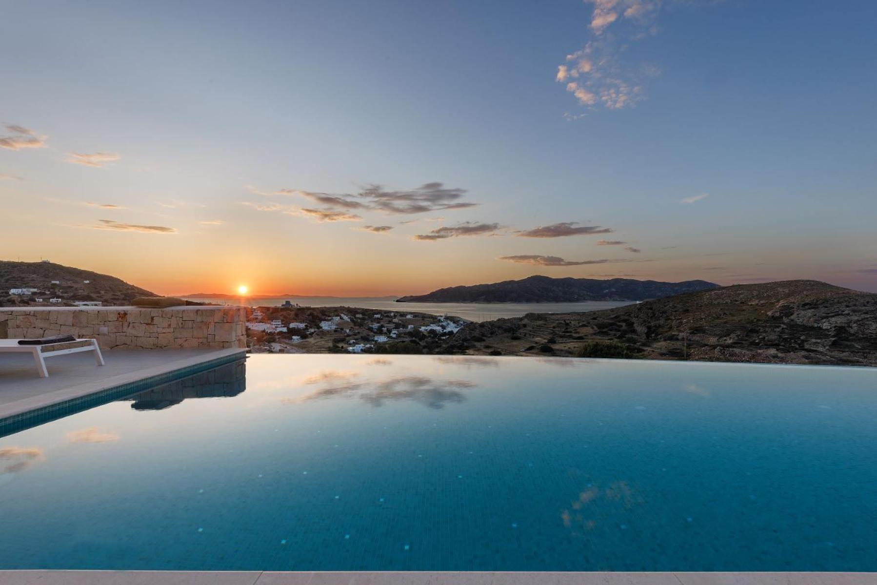 Anemolethe Aparthotel Kimolos Bagian luar foto