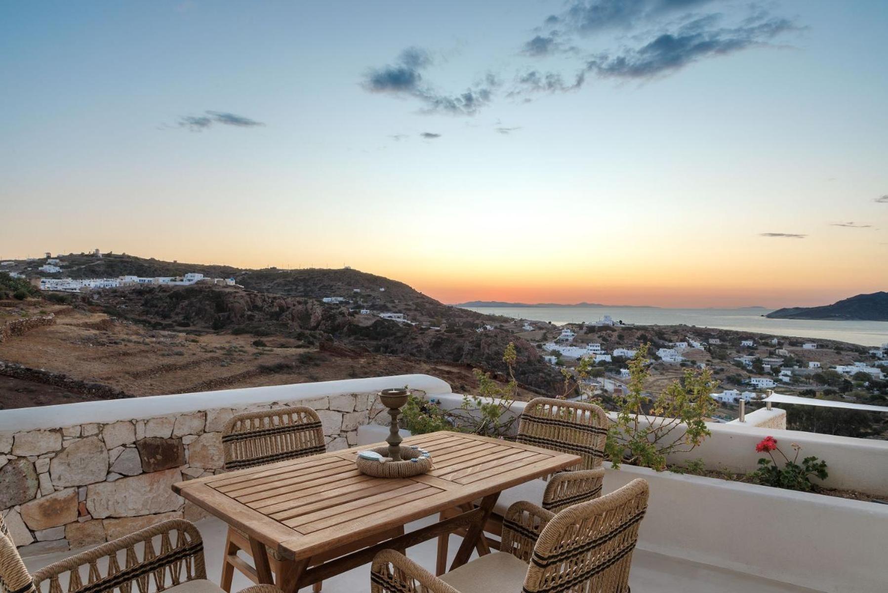 Anemolethe Aparthotel Kimolos Bagian luar foto