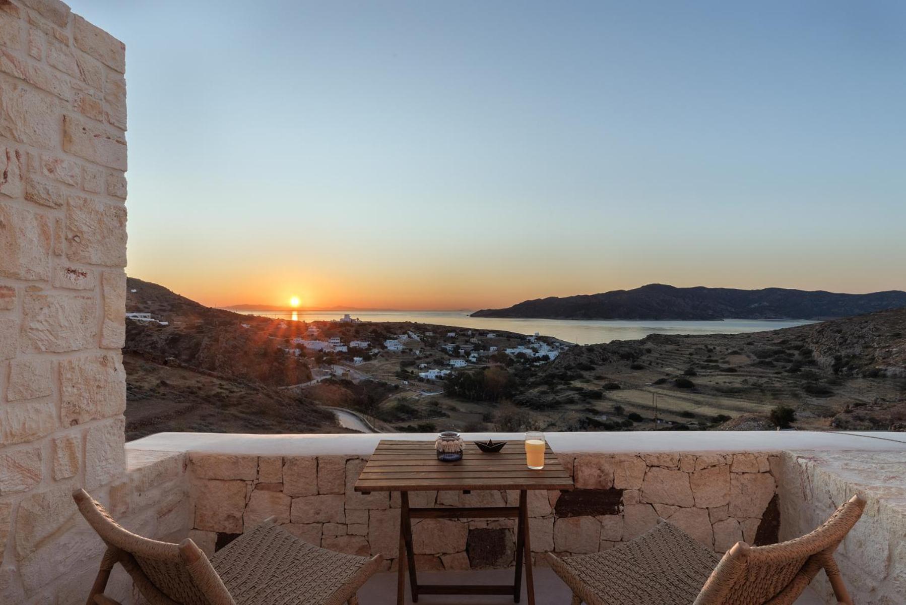 Anemolethe Aparthotel Kimolos Bagian luar foto